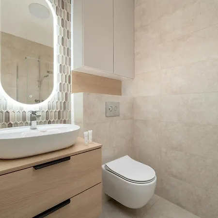 Beige In With Parking And Balcony By Renters Apartman