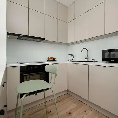 Beige In With Parking And Balcony By Renters Apartament *