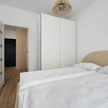 Apartament Beige In With Parking And Balcony By Renters *